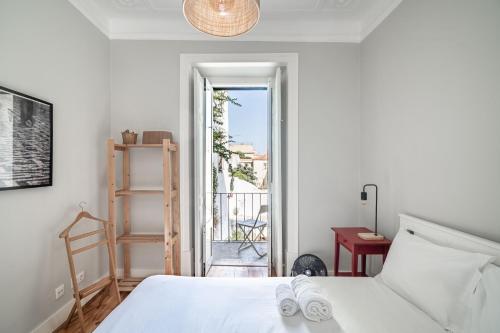 Serene Nest in Lisbon Old Town by Lisbeyond