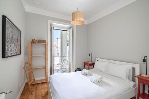 Serene Nest in Lisbon Old Town by Lisbeyond