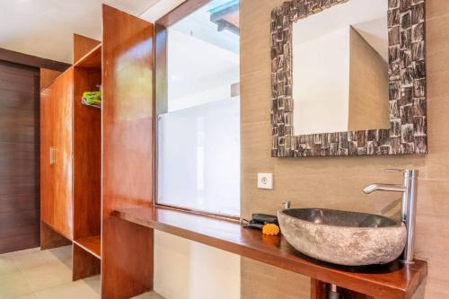 O baie la villa restu 1