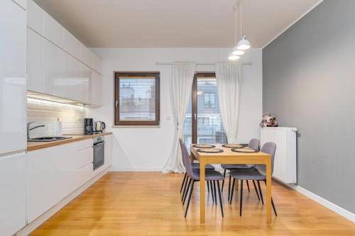 Dapur atau dapur kecil di Sarmacka 4B by NYX Apart
