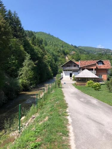 Un paisaje natural cerca de la villa