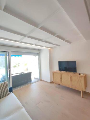 Edelweis Poniente Beach