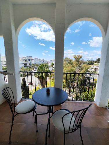 Bright & Cozy studio in the center of Puerto Banus, pool and terrace.