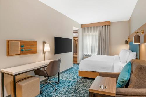 TV a/nebo společenská místnost v ubytování Candlewood Suites Chester - Richmond by IHG