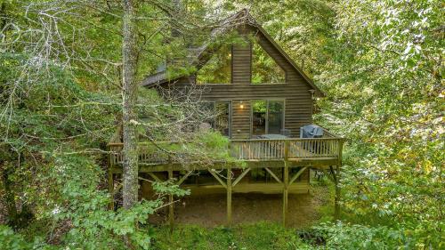 Fotografie z fotogalerie ubytování Private Hike to the New River - Hot Tub, Fire Pit, and Foosball v destinaci West Jefferson