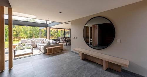 Et opholdsområde på Casa Cundi, Contemporary Living in Nature