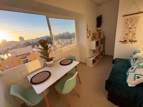 Fantastic two bed apartment close to the beach