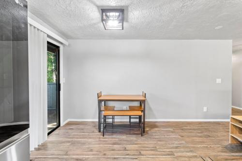 Fotografie z fotogalerie ubytování Tualitin Retreat Big Backyard v destinaci Tualatin