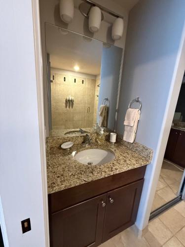 Bilik mandi di NewPark Oasis Fifty Five Family