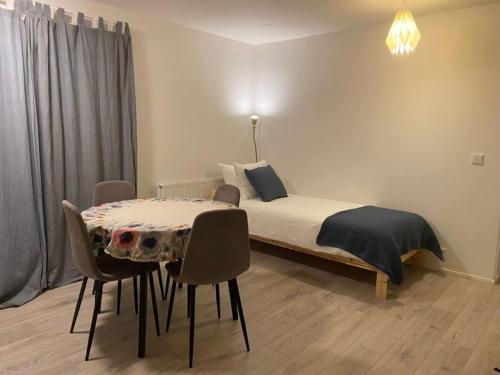 Katil atau katil-katil dalam bilik di 3 for Three Entire Apartment