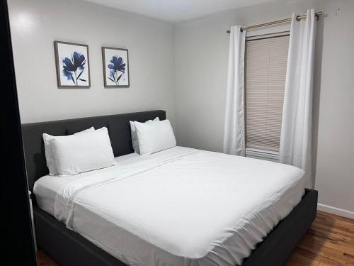 Postel nebo postele na pokoji v ubytování Exquisite Luxury 3KINGs Bed, 2 Bath