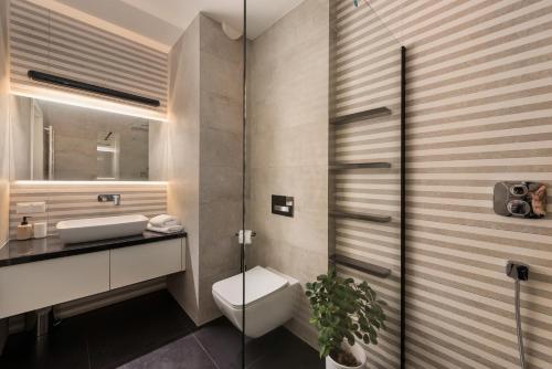 Ένα μπάνιο στο Old Town Luxury Apartments
