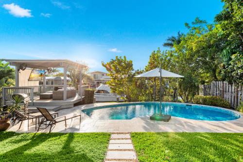 Bazén v ubytování Fort Lauderdale Water Front Oasis nebo v jeho okolí