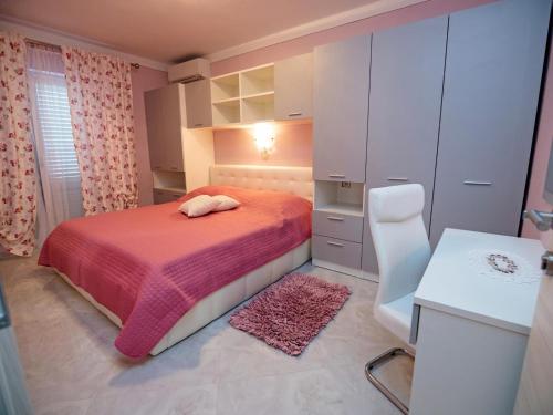 Apartments by the sea Banjol, Rab - 24825
