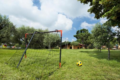 Zona de juegos infantil en Agriturismo Gardenali