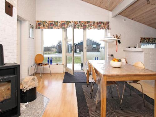 Posezení v ubytování 7 person holiday home in Thisted-By Traum