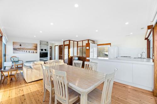 Η κουζίνα ή μικρή κουζίνα στο 27 Harrison Street Dalmeny