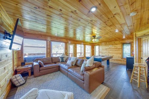 Million Dollar Views with Hot Tub and Pool Near Dollywood photo 10