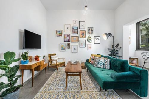 Urban Luxe Apartment - Central TLV
