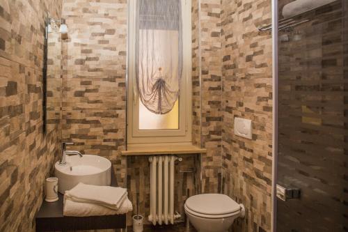 Vonios kambarys apgyvendinimo įstaigoje Letizia Home