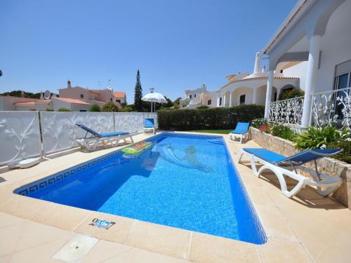 Villa in Vilamoura with Private Pool