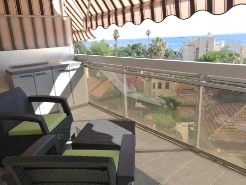 Un balcón o terraza en Sea Side Oceanides