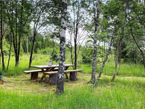 Ein Garten an der Unterkunft 6 person holiday home in HÅCKSVIK-By Traum