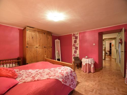 Ένα ή περισσότερα κρεβάτια σε δωμάτιο στο Cozy Nimbermont Home