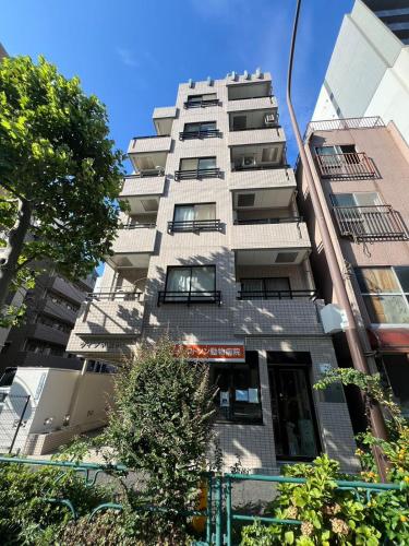新宿区Shinjuku早稻田大学徒步3分钟 直达日本桥池袋新宿上野 2DK 两室 40平南北通透双阳台 带电梯