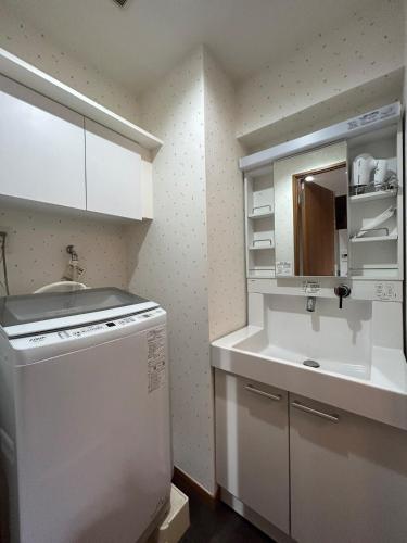 新宿区Shinjuku早稻田大学徒步3分钟 直达日本桥池袋新宿上野 2DK 两室 40平南北通透双阳台 带电梯