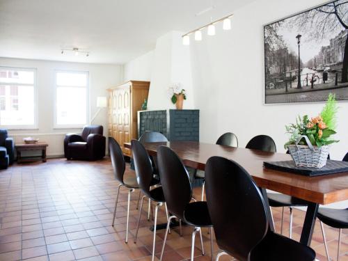 Ruang duduk di Holiday Home in Valkenburg near Forest