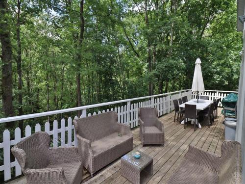 Μπαλκόνι ή βεράντα στο Stylish Chalet with Room