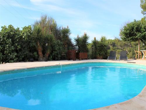 Πισίνα στο ή κοντά στο Villa in Provence with Pool and Vineyard Views