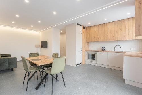Baltic Emerald Cozy Apartment Near the Sea and Polsat Plus Arena Stadion Stadium with Roof Terrace FREE PARKING Gdańsk Letnica