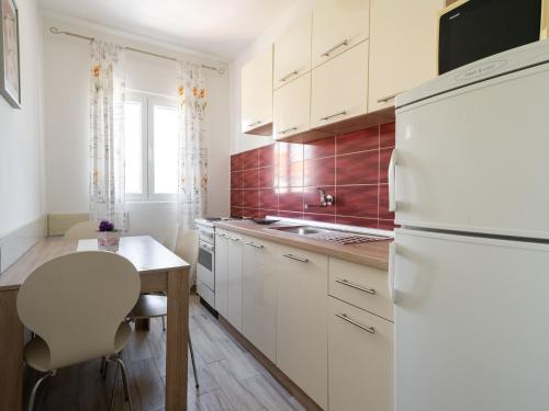 Simplistic Holiday Home in Rogoznica near the Seabeach