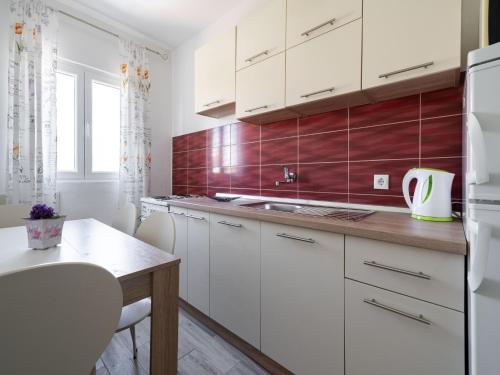 Simplistic Holiday Home in Rogoznica near the Seabeach