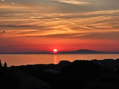 Charming apartment in Makarska with pool