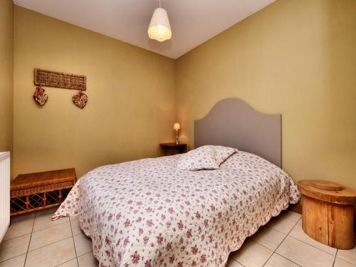 Postel nebo postele na pokoji v ubytování Cozy holiday home in Ennal - Grand-Halleux