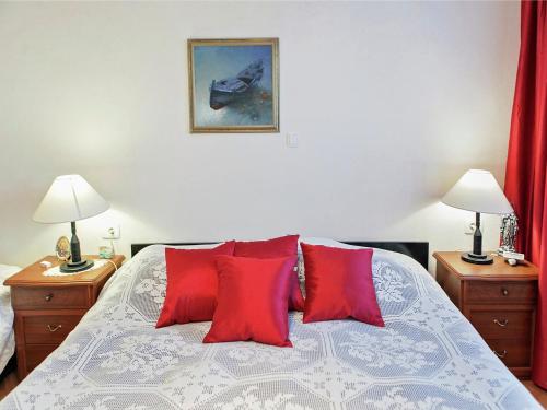 Cozy apartment with a balcony and a sea view