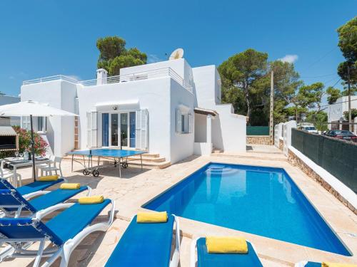 Villa en Cala d’Or con piscina a 80m de la playa