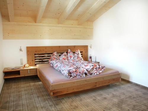 Katil atau katil-katil dalam bilik di Modern Holiday Home in Maria Alm near Ski Area