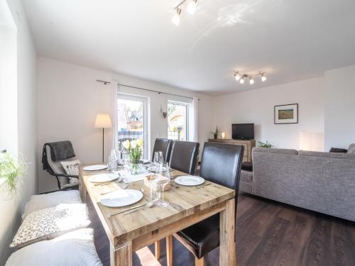 Un lugar para sentarse en Dreamy Holiday Home in Ellscheid with Terrace