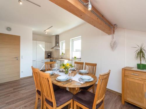Una cocina o cocineta en Dreamy Holiday Home in Ellscheid with Terrace