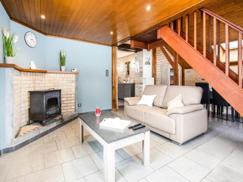 Χώρος καθιστικού στο Beautiful Holiday Home in Cul-des-Sarts with Garden