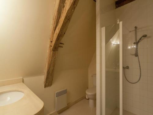 Koupelna v ubytování Restored farmhouse with private pool