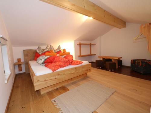 Una cama o camas en una habitación de Apartment in Bramberg am Wildkogel with parking space