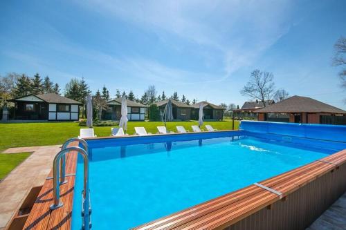 Holiday center with pool, Lacko