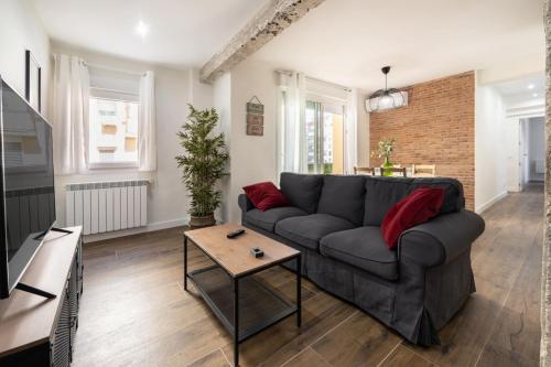 Spacious Bright-3Bedrooms 2Bathrooms-Av. America