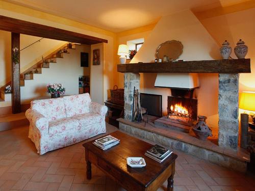 Χώρος καθιστικού στο Apartment in Cetona with pool