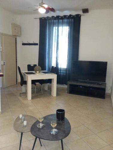 Evasion Aixoise logement T2 au Centre historique